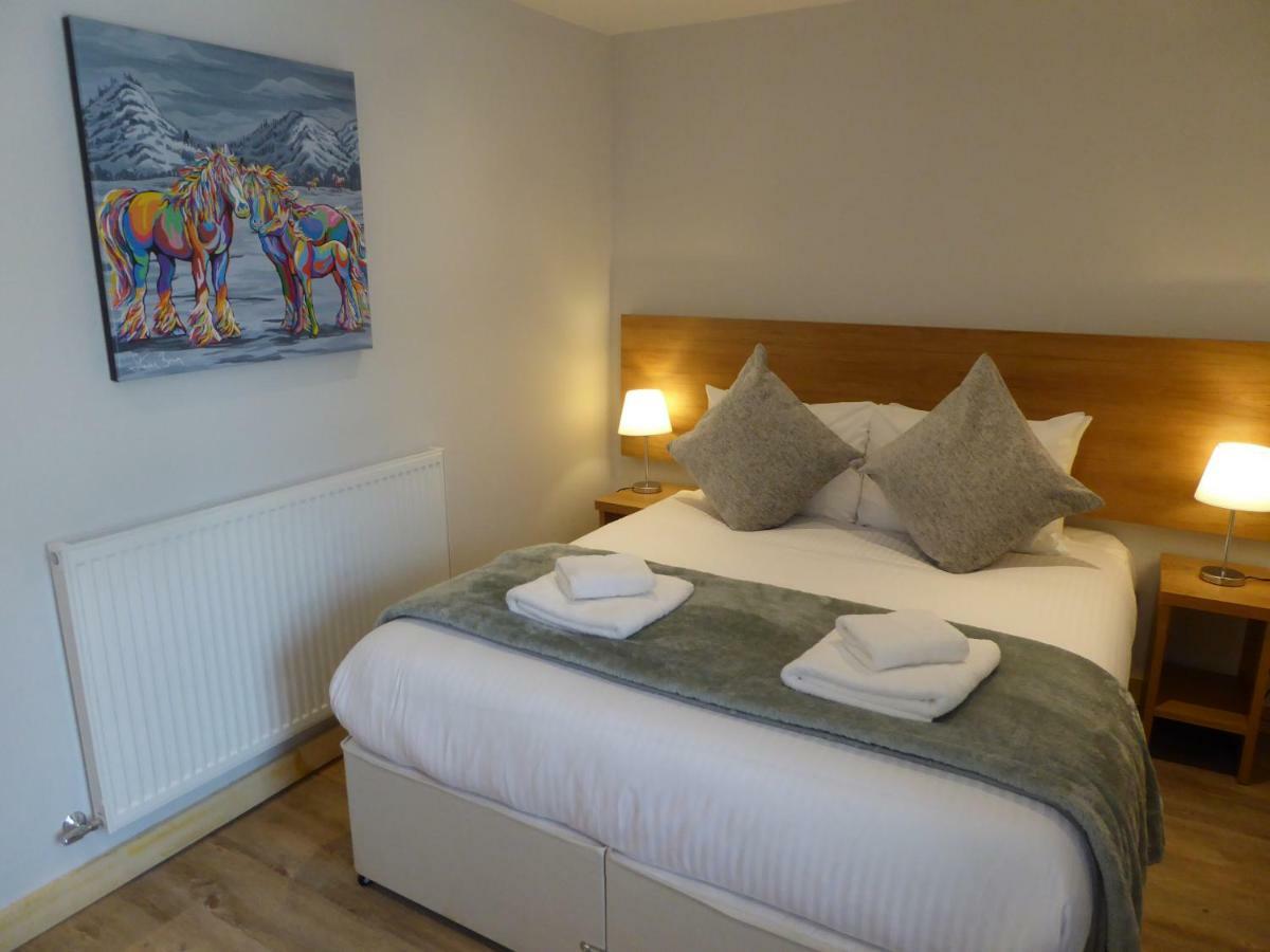 Auchendennan Farm Self Catering Cottages بالّوتْشْ المظهر الخارجي الصورة
